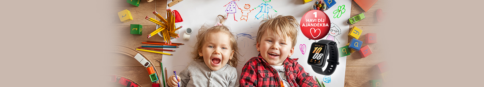 Évindító folyamatos díjas életbiztosítási akció, a képen egy boldog kisfiú és egy kislány látható, játékok között fekszenek.