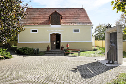 balatonszemesi_postamuzeum_3_411x274px